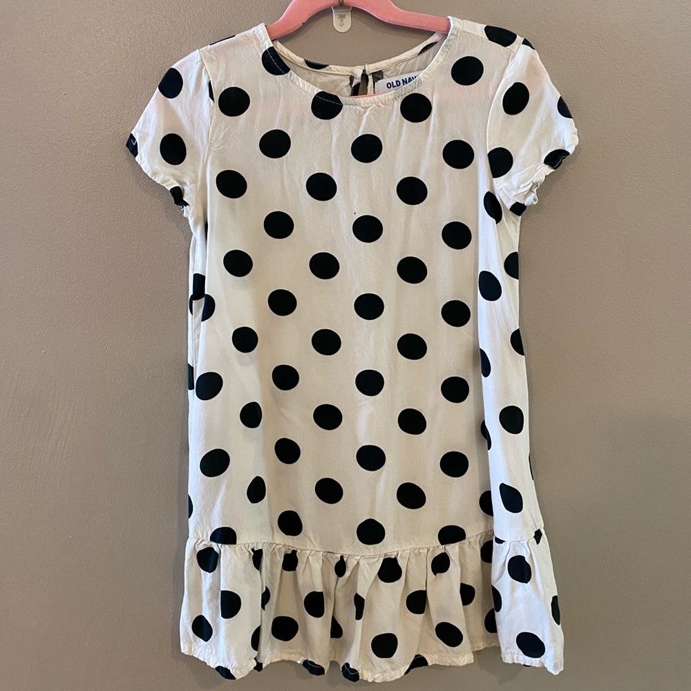 Black & White polka dot Old Navy toddler dress. Size 5T